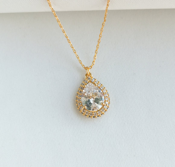 Brilliant Statements Pavé Halo Pendant Gold White Necklace