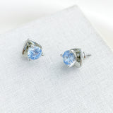 Brilliant Statements Tri-Prong Stud Earrings (Blue)