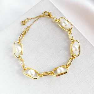 Glamorous Strands Bracelet